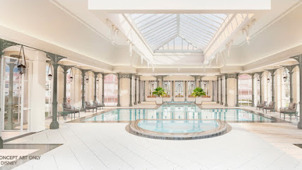 The Crystal Pool & Health Club, Piscine à Chessy