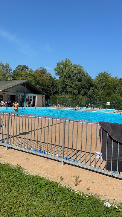 Piscine à Marans ouverte de mi -juin à fin août, Piscine à Marans