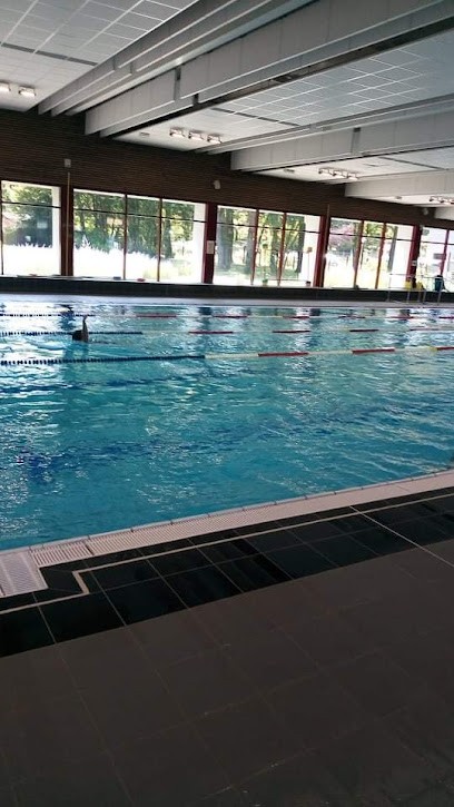 Piscine Municipale d'Allones, Piscine à Allonnes