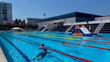 Piscine Saint-Nicolas, Piscine à Laval