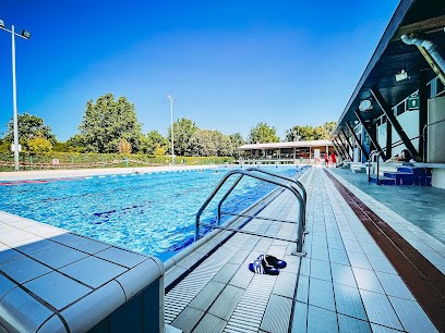 Piscine de plein air Le Grand Charolais, Piscine à Charolles