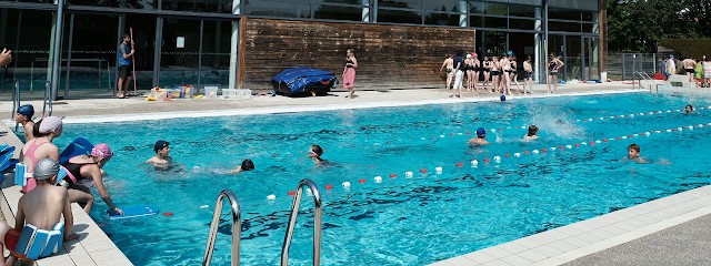 Piscine Saint-Aubin-le-Cloud, Piscine à Saint-Aubin-le-Cloud