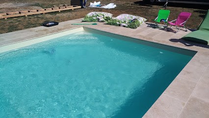 Nevbatcentrepiscine, Piscine à Vierzon