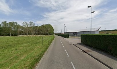 Nemesis, Piscine à Saint-Maurice-l'Exil