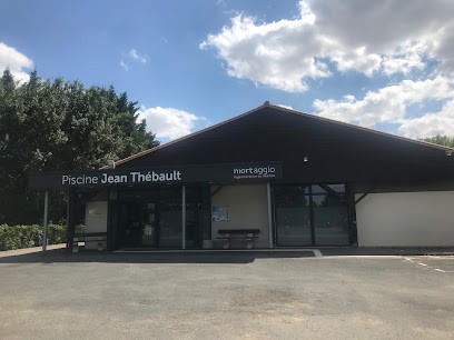 Piscine Jean Thébault, Piscine à Magné