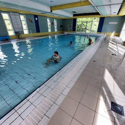 Piscine Camille Muffat à Montreuil Juigné, Piscine à Montreuil-Juigné