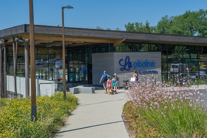 Pool Lake, Piscine à Razès