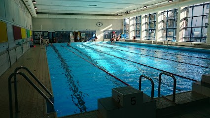 Swimming pool Saint Exupéry, Piscine à Lyon 04