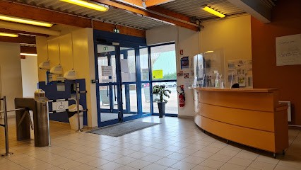 Piscine Des Molières - Les Essarts-le-Roi, Piscine aux Essarts-le-Roi