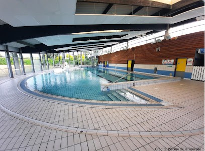 Pool of the turret-Plémy ​​Moncontour, Piscine à Moncontour