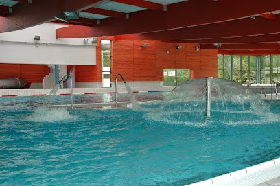 Centre Aquatique L'Ovive, Piscine à Saint-Martial-de-Valette