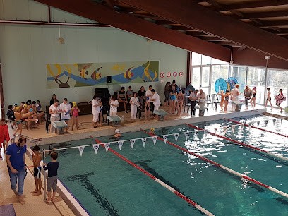 Piscine Louis Starzinsky à Saintes, Piscine à Saintes