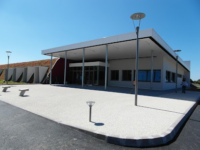 Pool Sud, Piscine à Rives de l'Yon