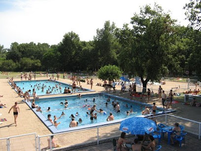 Piscine de Bouconne, Piscine à Montaigut-sur-Save