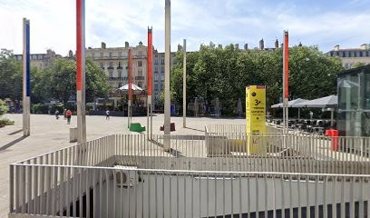 Nicolas Dejoux, Piscine à Saint-Étienne