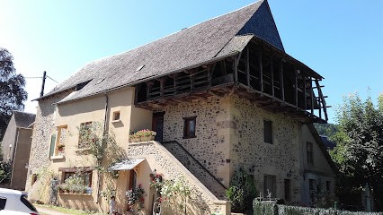 Piscine à Saint Geniez d’Olt, Piscine à La Capelle-Bonance