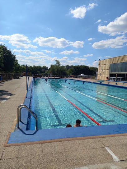 Piscine intercommunale de Belleville, Piscine à Belleville