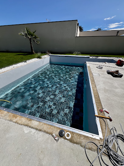Pool & Serenity, Piscine à Saint-Clair