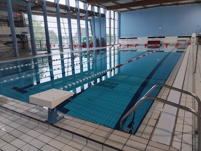 Piscine Ar Poull Neuial, Piscine à Guingamp
