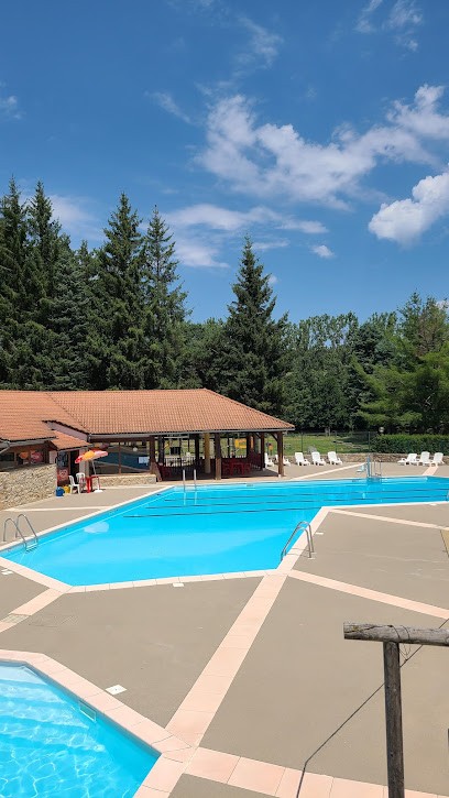 Piscine à Le Malzieu Ville, Piscine au Malzieu-Ville