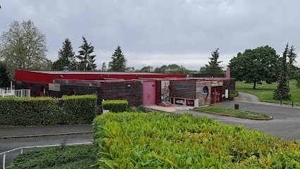 Piscine Municipale De St. Germain Du Puy, Piscine à Saint-Germain-du-Puy