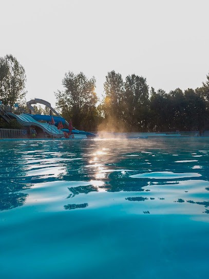 Base De Loisirs, Piscine à Solomiac