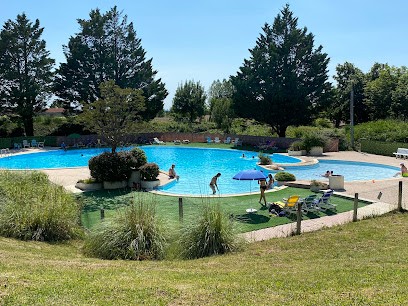 Piscine à Montpezat de Quercy, Piscine à Montpezat-de-Quercy