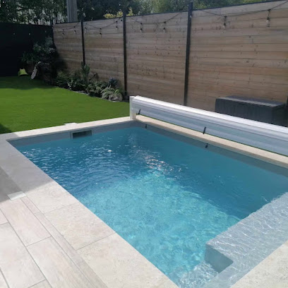 Azulrio, Piscine à Sainte-Eulalie