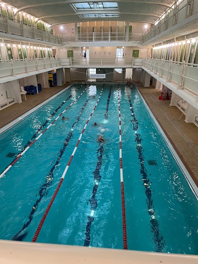 Piscine des Amiraux, Piscine à Paris 18
