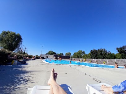 Bassin d’été de l’île du faubourg de Loire, Piscine à La Charité-sur-Loire