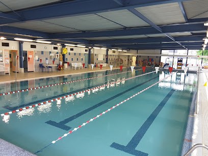 Piscine Jacques Moignet, Piscine à Pont-Sainte-Maxence